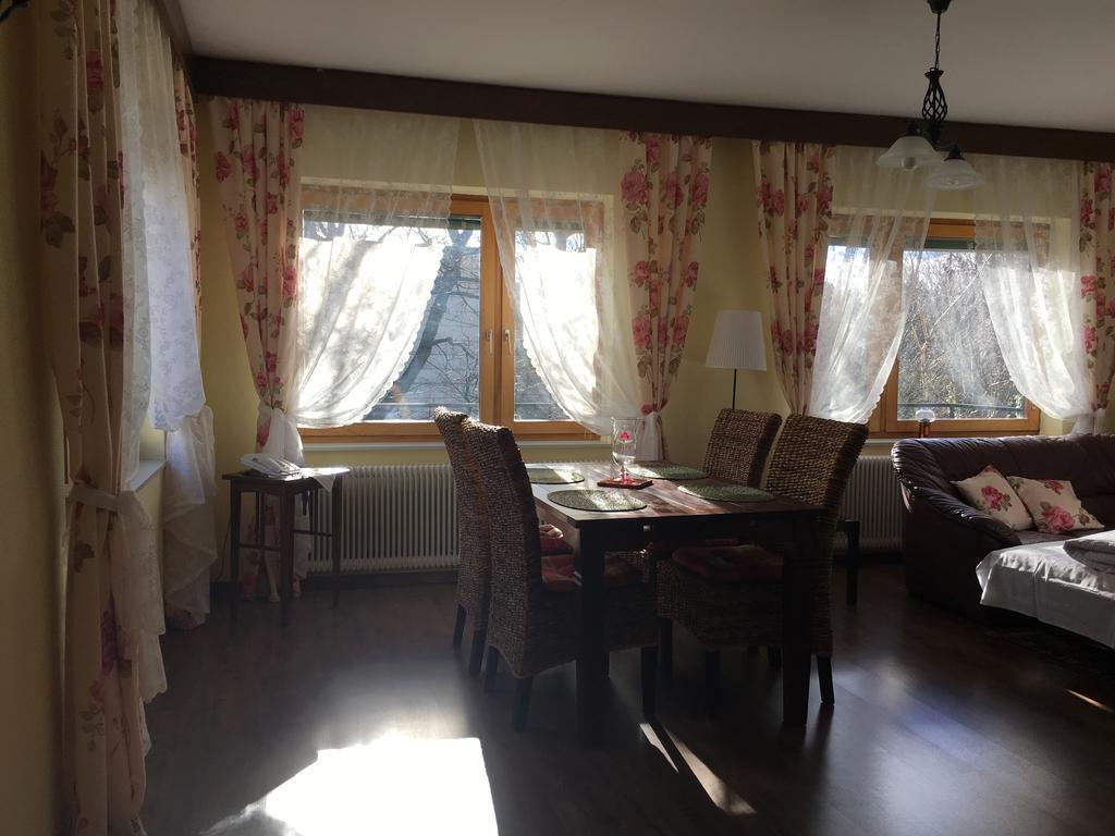 Helenental Pension & Apartments Baden Rom bilde